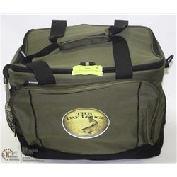 DAYLODGE LARGE LUNCH COOLER WITH ATTACHED BOTTLE