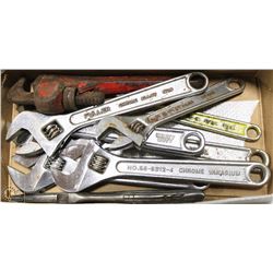BOX OF FIVE 8" CRESCENT WRENCHES TWO 6" CRESCENT