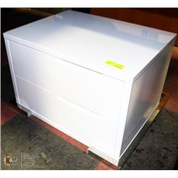 SHOWHOME WHITE 2 DRAWER NIGHT STAND WITH LEGS-