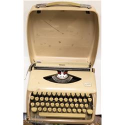 1950S TRIUMPH TIPPA TYPE WRITER.