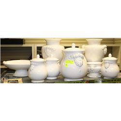 LARGE ESTATE VERSAILLES COLLECTION INCL FRUIT