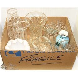 BOX OF PINWHEEL CRYSTAL AND COLLECTIBLE VASES.