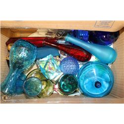 BOX OF BLUE, RED, AND TEAL VASES, TRINKETS &