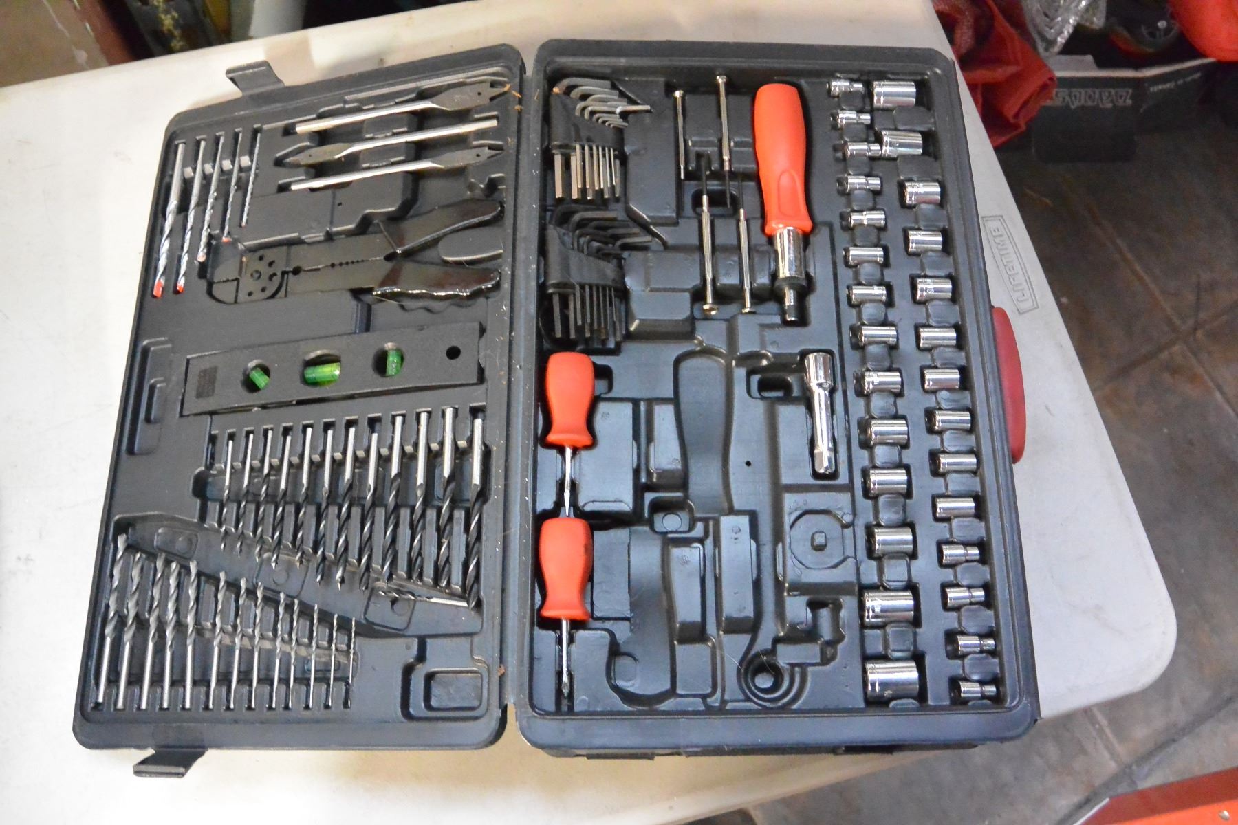 JOBMATE TOOL KIT NEW GATE LATCHES AND HITCH AND TOW ETC