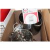 Image 2 : LOT OF POTS, COOKWARE AND KITCHEN