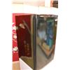 Image 2 : BLACK MAGIC CHEF BAR FRIDGE