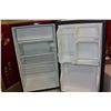 Image 3 : BLACK MAGIC CHEF BAR FRIDGE