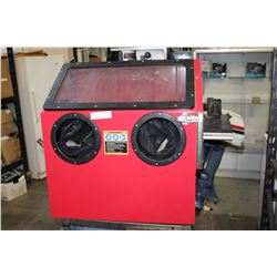 SAND BLASTING CABINET