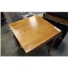 Image 3 : TALL MAPLE ENDTABLE
