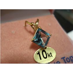 10KT YELLOW GOLD GENUINE BLUE TOPAZ PENDANT RETAIL $100.00