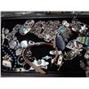 Image 2 : TRAY OF WATCHES AND JEWELLRY