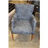 Image 2 : COMTEMPORARY UPOLSTERED BLUE ACCENT CHAIR