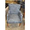 Image 2 : COMTEMPORARY UPOLSTERED BLUE ACCENT CHAIR
