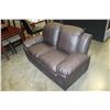 Image 3 : NEW ASHLEY DESIGN BROWN LEATHER CONTEMPORARY COMFORTABLE SEATING LOVESEAT, RETAIL $699