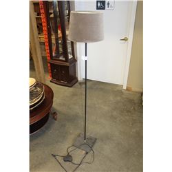 METAL BASE FLOOR LAMP