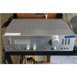 JVC INTEGRATED AMP AX1