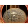 Image 2 : YAMAHA ACOUSTIC GUITAR