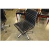 Image 2 : ROLLING BLACK MODERN GAS LIFT OFFICE CHAIR