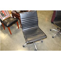 ROLLING BLACK MODERN GAS LIFT OFFICE CHAIR