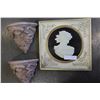 Image 2 : SHADOW BOX CAMEO AND TWO SMALL SCONCES