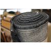 Image 2 : FIVE FOOT AREA CARPET