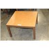 Image 1 : SQUARE MAPLE COFFEE TABLE
