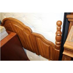 OAK QUEENSIZE HEADBOARD