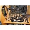Image 1 : SHELF LOT OF METAL CANDLESTANDS AND SCONCES
