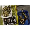 Image 2 : LOT OF COPPER ANIMALS AND METAL COAT HANGER