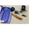 Image 1 : FISHING REELS AND KNIVES