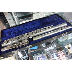 GEMEINHARDT FLUTE IN CASE