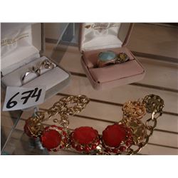 4 LADIES RINGS AND NECLACE