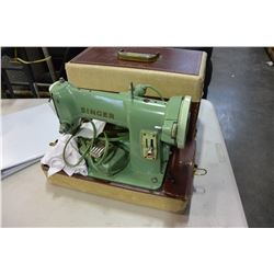 SINGER SEWING MACHINE IN CASE