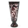 Image 1 : Ruby-color crystal flower vase