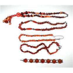 Collection of carnelian jewels: 4 necklaces and a bracelet