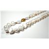 Image 2 : Necklace comprising large quality pearls and K14 gold beads