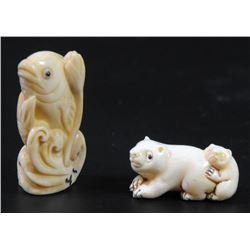 Lot of 2 ivory netsuke, anteater and fish