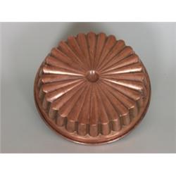 Pastetenform. Pfeifendekor. Kupfer getrieben, im Inneren verzinnt. Süddeutsch, 19. Jh. D: 23,5 cm...