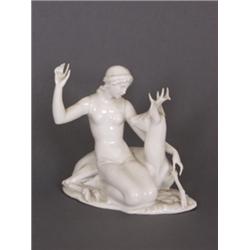 Figurengruppe. Märchen im Walde. Auf ovalem Natursockel knieendes Mädchen und ruhender Rehbock. W...