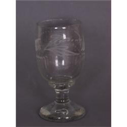 Pokal. Farbloses Glas. Runder Stand, kurzer Schaft, auf der Kuppa geschliffenes Ornamentband. 19....