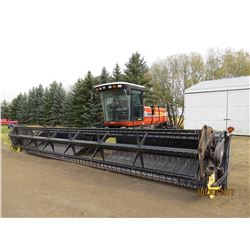 2005 HESSTON 9240 - 30' SWATHER