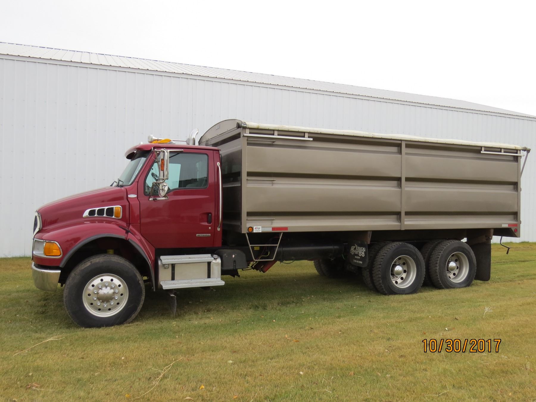 2004 STERLING ACTERRA TANDEM GRAIN TRUCK 2004 STERLING ACTERRA TANDEM GRAIN TRUCK