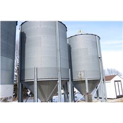 WESTEEL 2300 BU HOPPER BIN