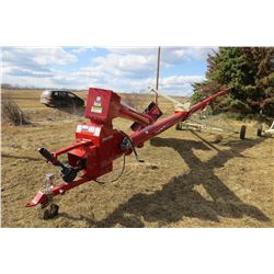 FARM KING 1060 SWING AWAY AUGER