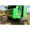 Image 5 : JOHN DEERE 568 MEGA WIDE ROUND BALER