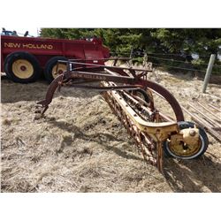 NEW HOLLAND 56 - 5 BAR RAKE