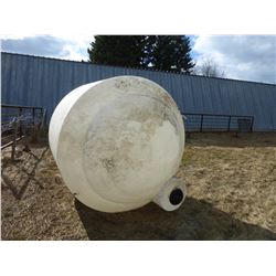 1000 GALLON POLY TANK