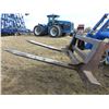 Image 1 : 2 PRONG BALE FORK