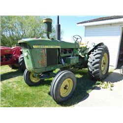 JOHN DEERE 4010 TRACTOR