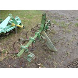 JOHN DEERE 3 PT SPRING TOOTH CULTIVATOR